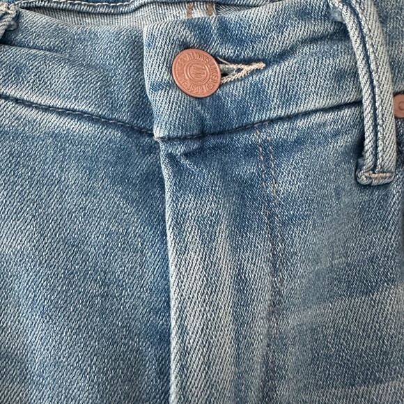 MOTHER
The Looker High
Waist Frayed Ankle
Skinny Jeans - Picture 2 of 5